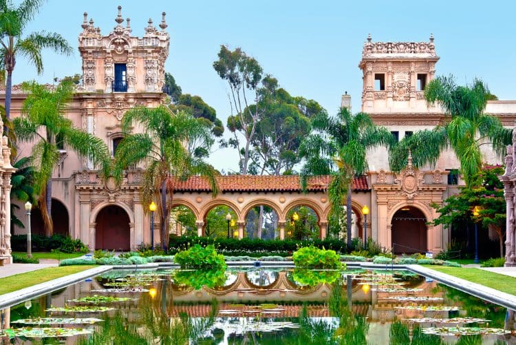Image of huge Spanish Revival building and pond in Balboa Park