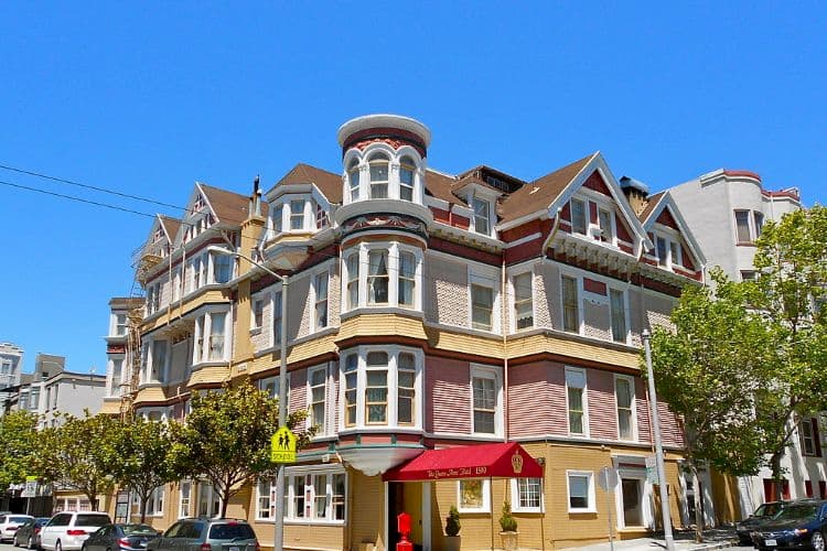 The outside of the Victorian Queen Anne Hotel