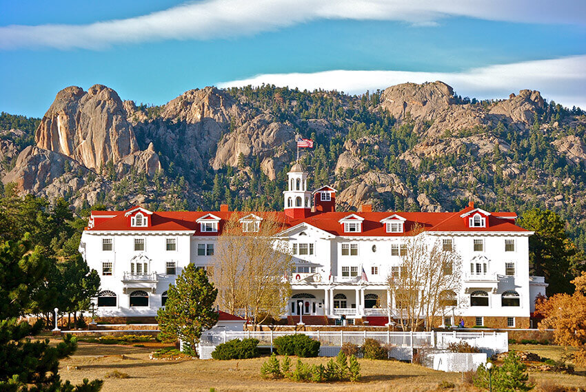 The Stankley Hotel with mountains in the distance